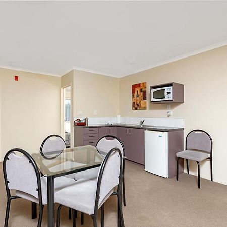 Bk'S Chardonnay Motor Lodge Masterton Exteriör bild