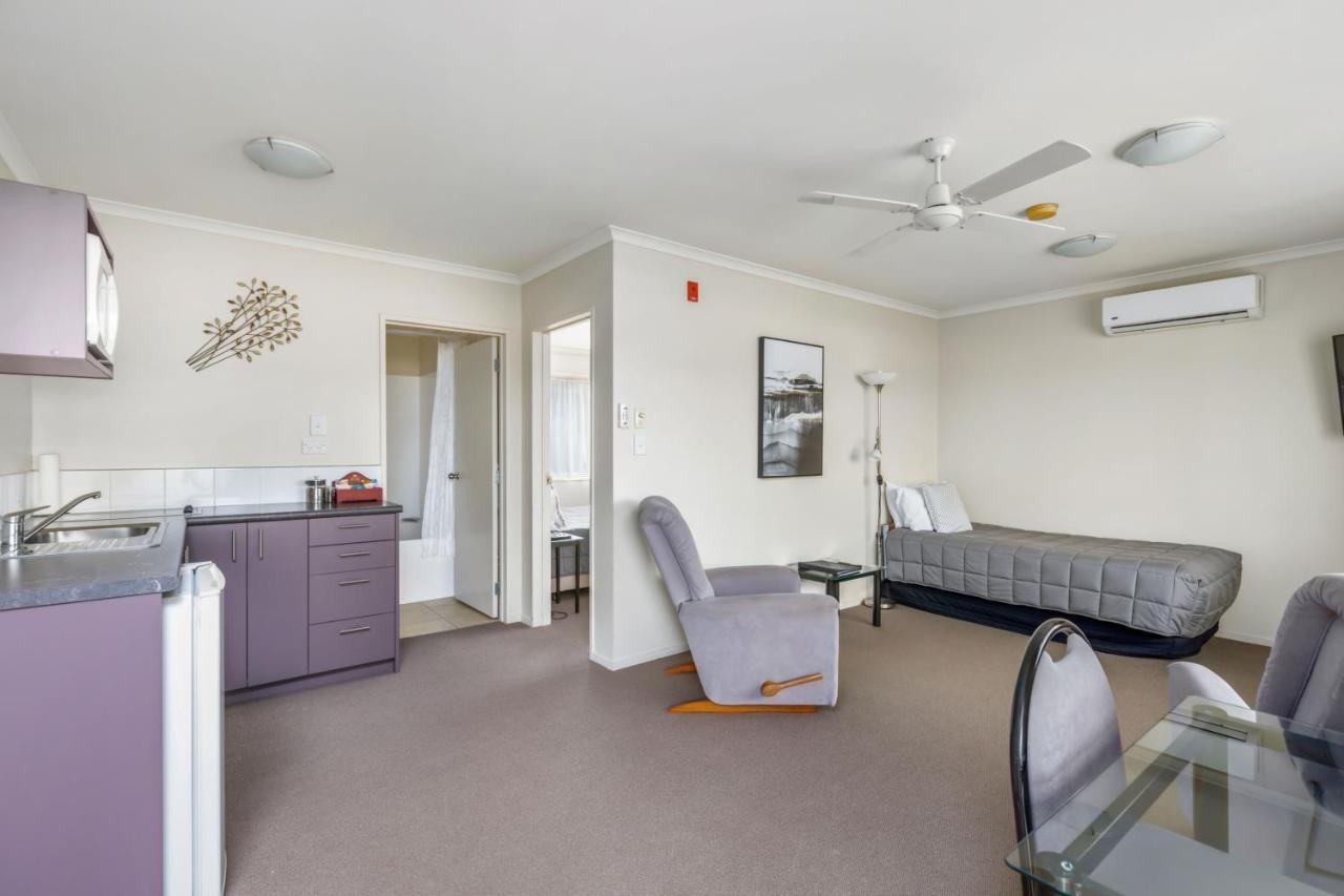 Bk'S Chardonnay Motor Lodge Masterton Exteriör bild