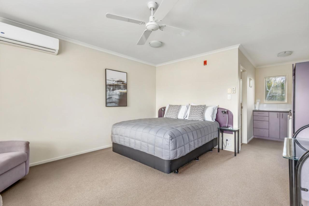 Bk'S Chardonnay Motor Lodge Masterton Exteriör bild